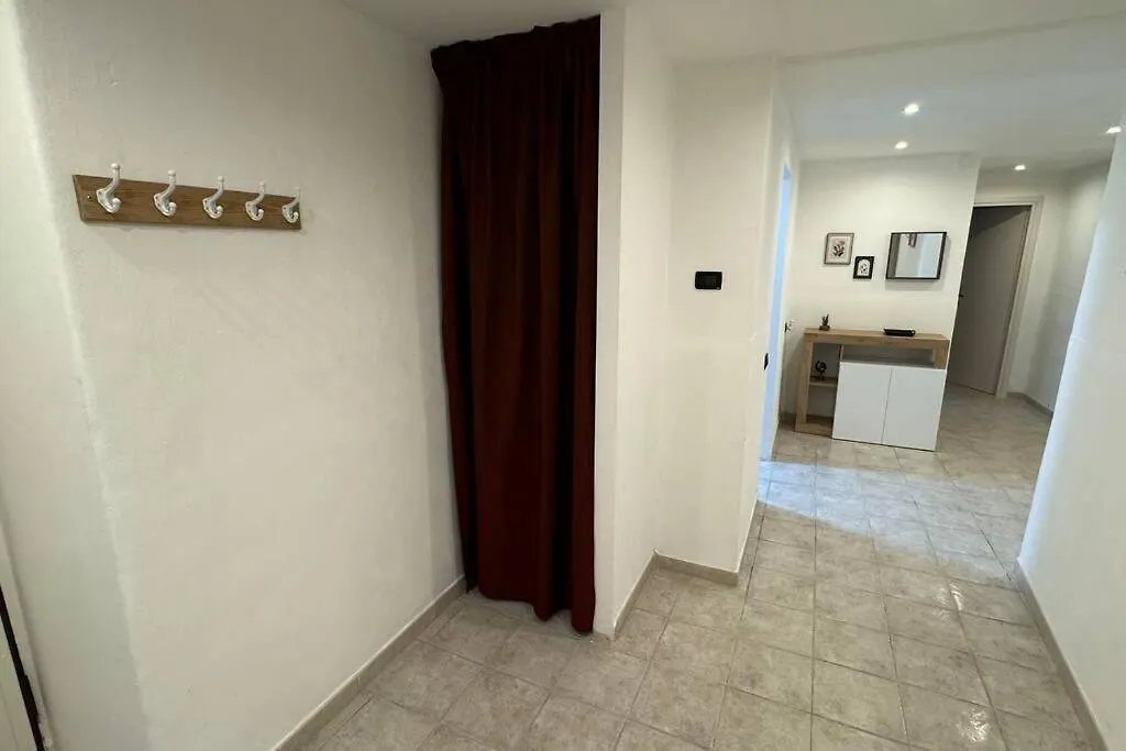 Seahouse Quadrilocale Fronte Mare Apartment Alassio