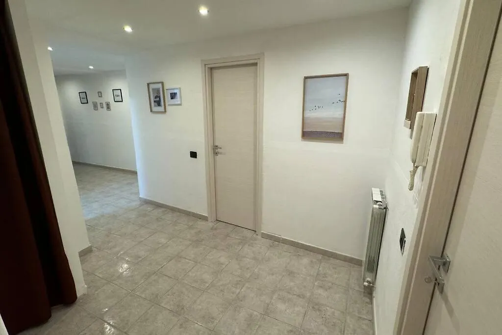 Seahouse Quadrilocale Fronte Mare Apartment Alassio
