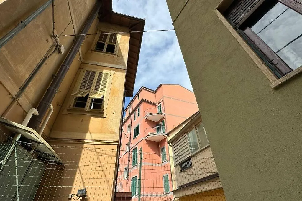 Seahouse Quadrilocale Fronte Mare Apartment Alassio 0*,