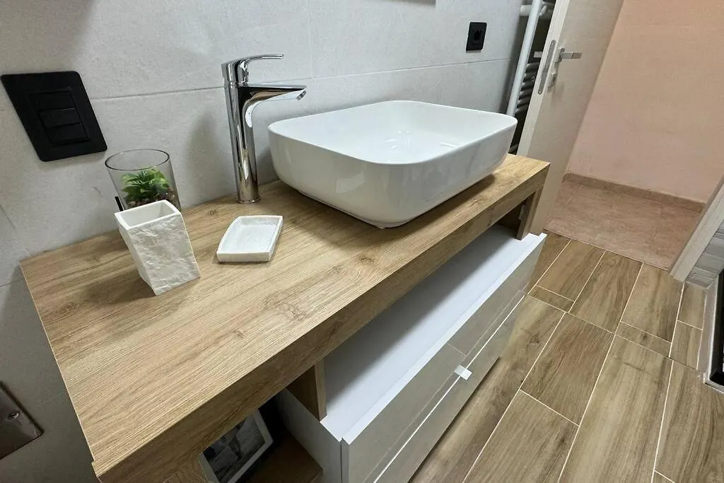 Seahouse Quadrilocale Fronte Mare Apartment Alassio Italy