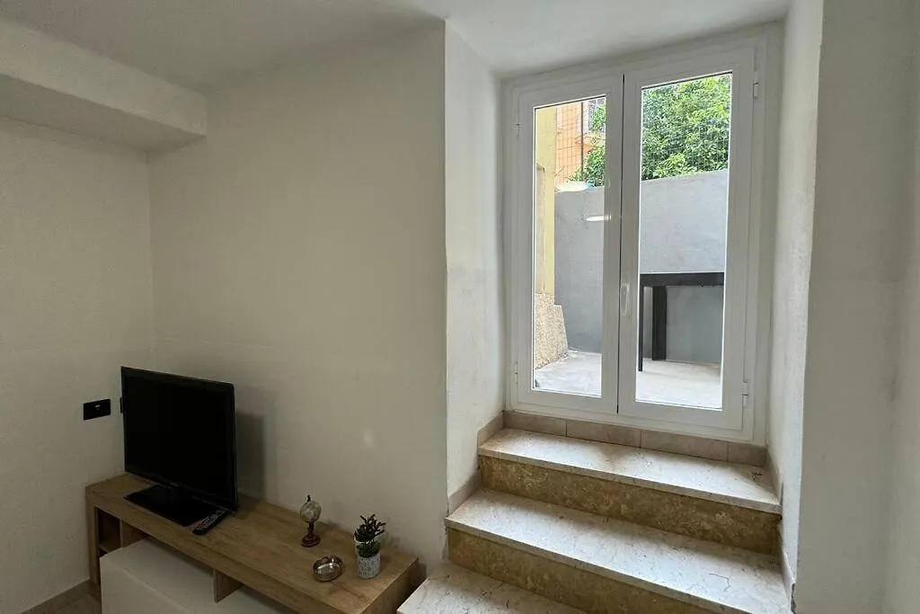 Seahouse Quadrilocale Fronte Mare Apartment Alassio 0*,